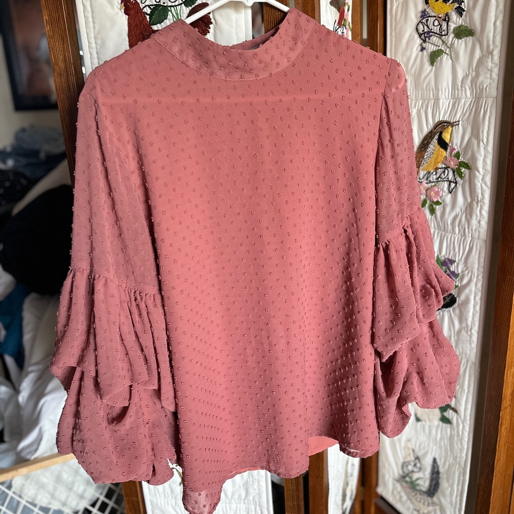 Pink long bubbled sleeved blouse